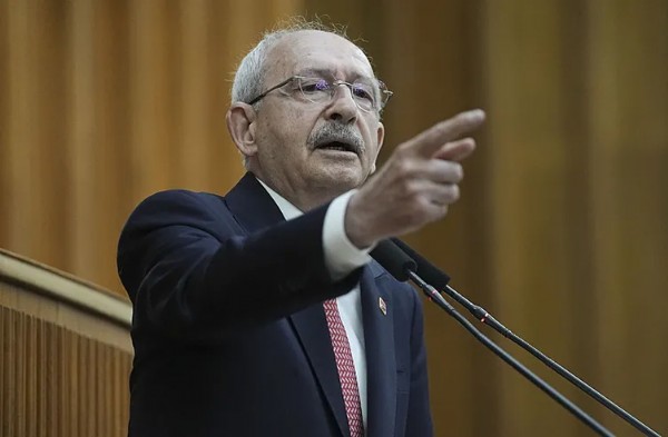 'Hırsızın Yanında Durulmaz' Özgür Özel Ve İmamoğlu'nu Topa Tuttu